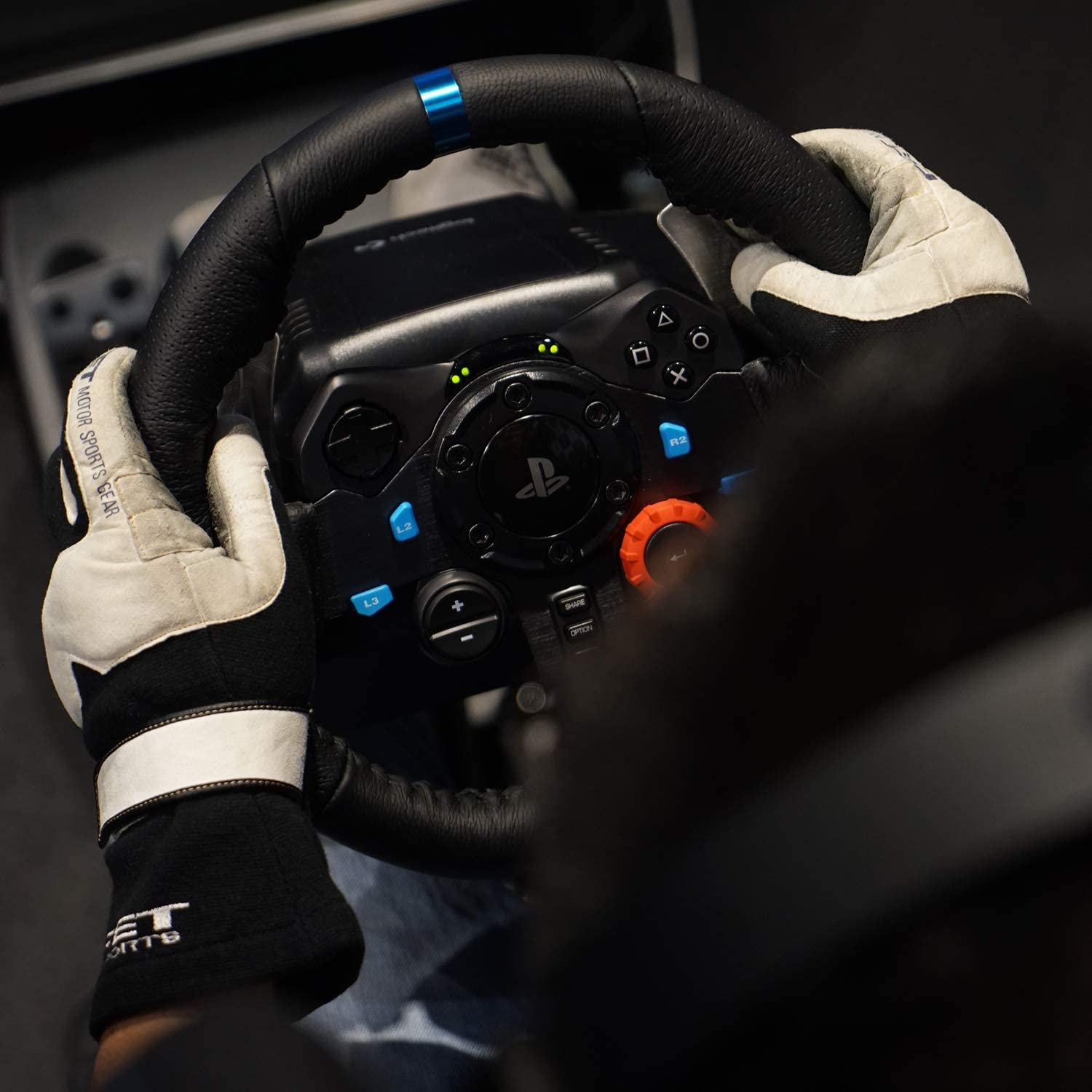 Logitech G29 Driving Force Racing Wheel - PS5 Edition - Image 2